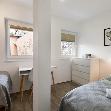 Felix Tour As * Lubiana